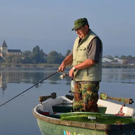 Seenaehe 300 Meter 126 Qm Wohnflaeche 6 Betten Apartament Rorschacherberg