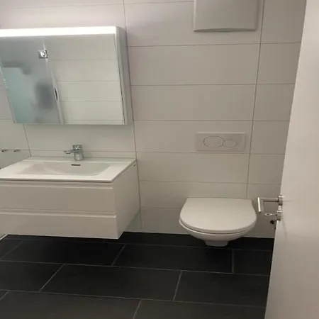 Appartement Seenaehe 300 Meter 126 Qm Wohnflaeche 6 Betten *