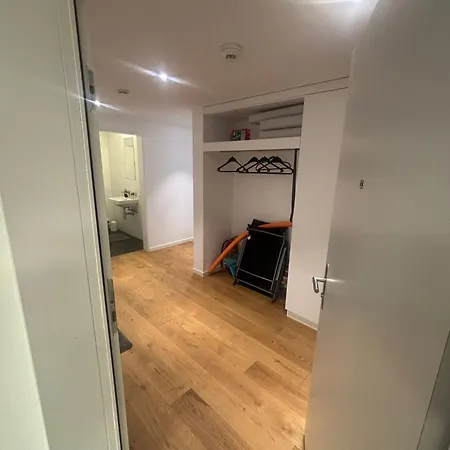 Seenaehe 300 Meter 126 Qm Wohnflaeche 6 Betten Appartement *