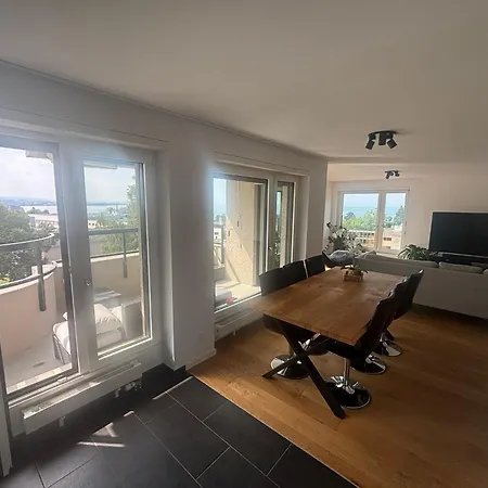 Seenaehe 300 Meter 126 Qm Wohnflaeche 6 Betten Lejlighed