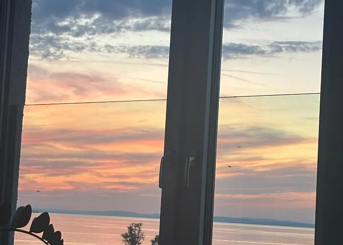 Seenaehe 300 Meter 126 Qm Wohnflaeche 6 Betten Rorschacherberg